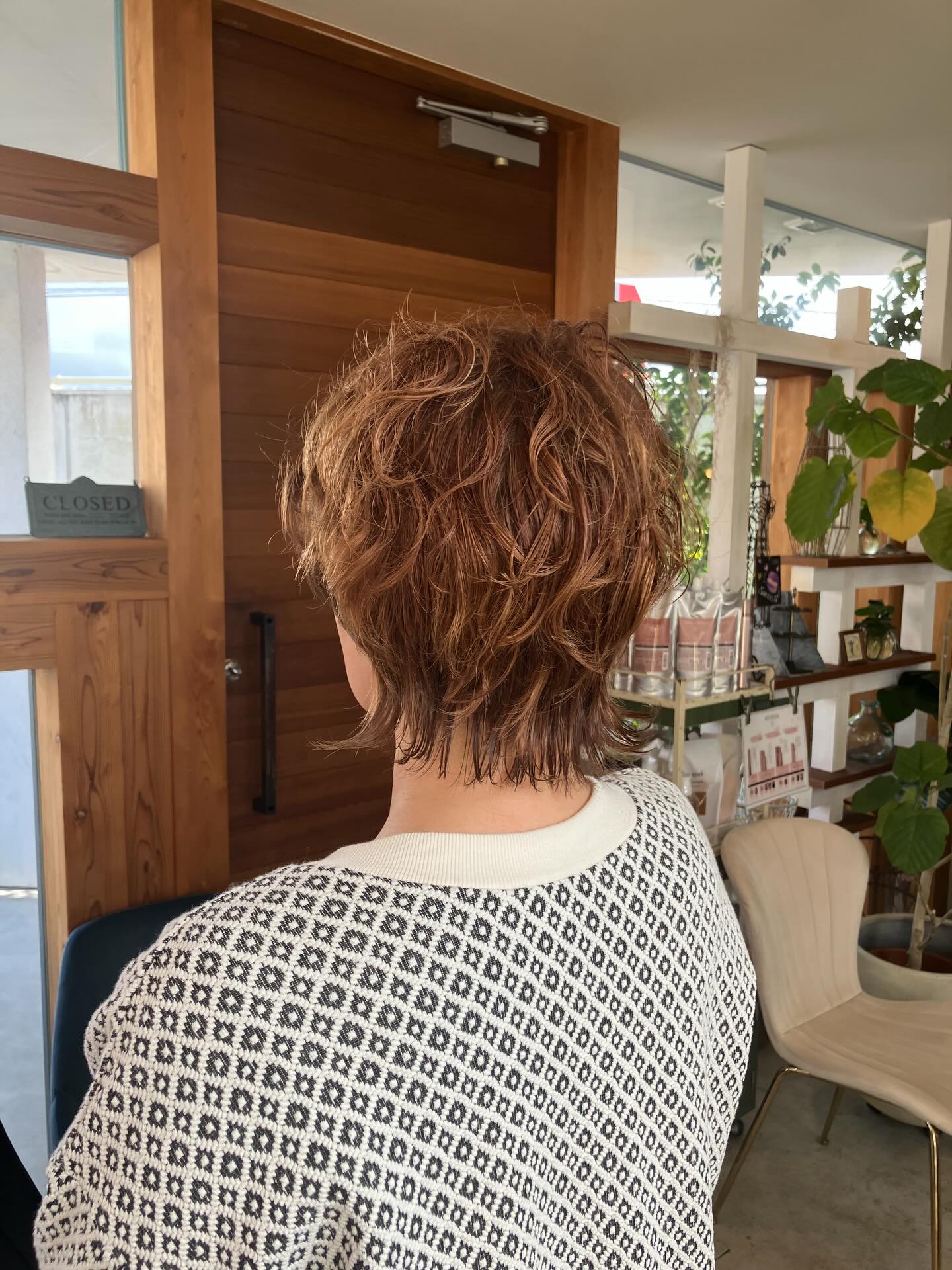 ヘアデザインイットです‍♀️✨本日はブリーチなしでヘアカラー