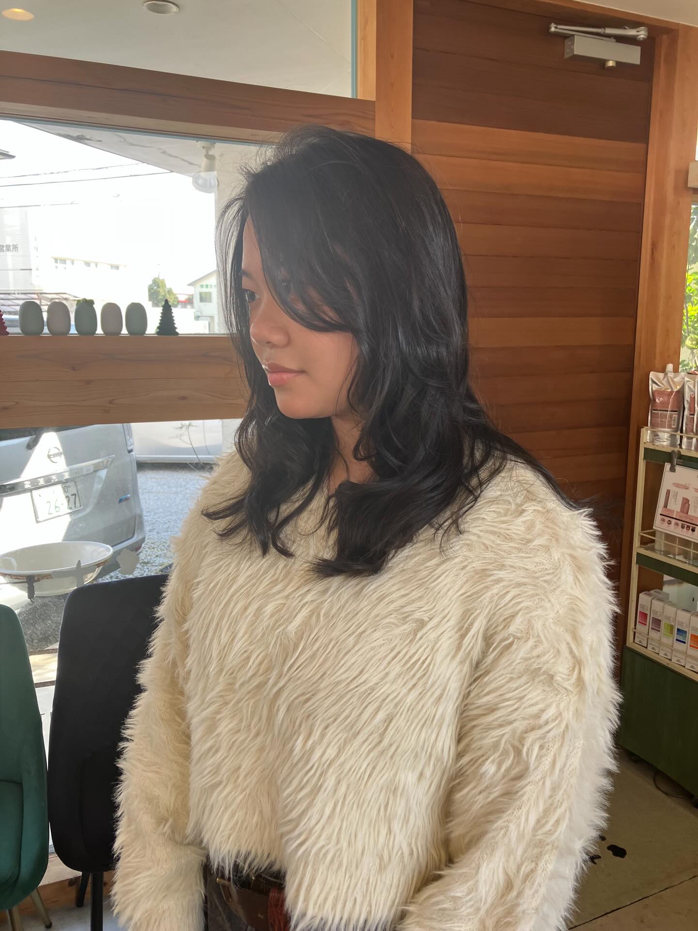 ‍♀️ ロングヘアに新しい魅力をプラスしましょう 前髪を作ら